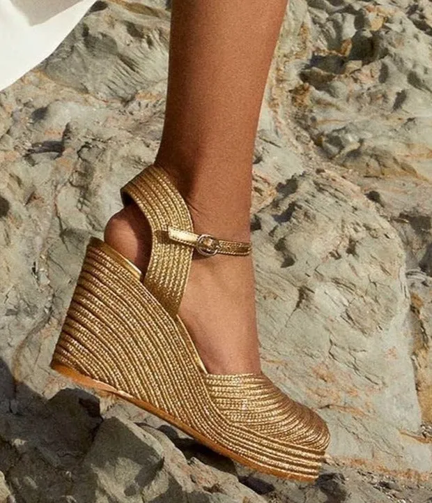 Elegant Luxury Golden Bordered Wedge Sandals with Woven Platform and Shining Silk Threads