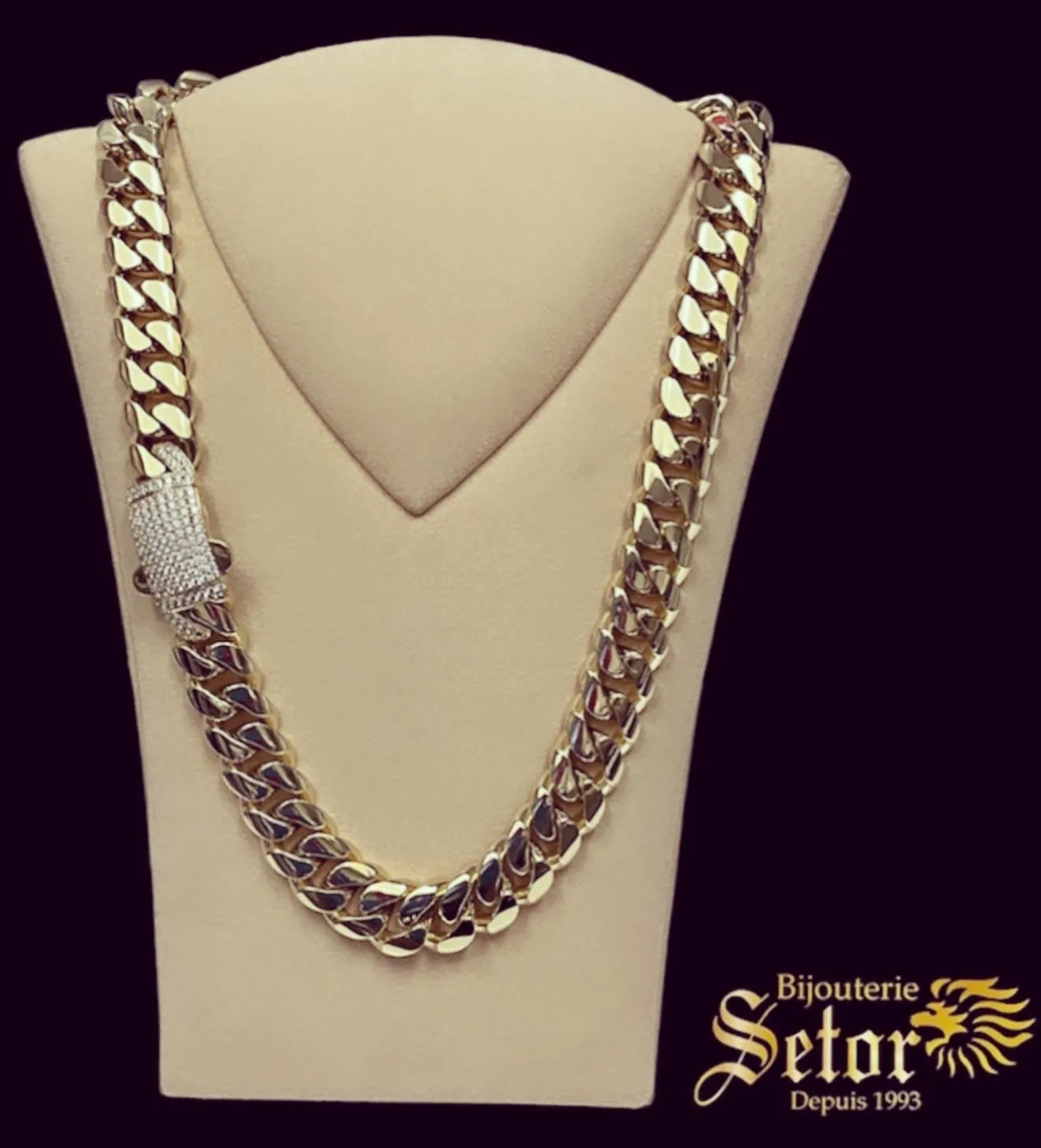 Monaco style chain