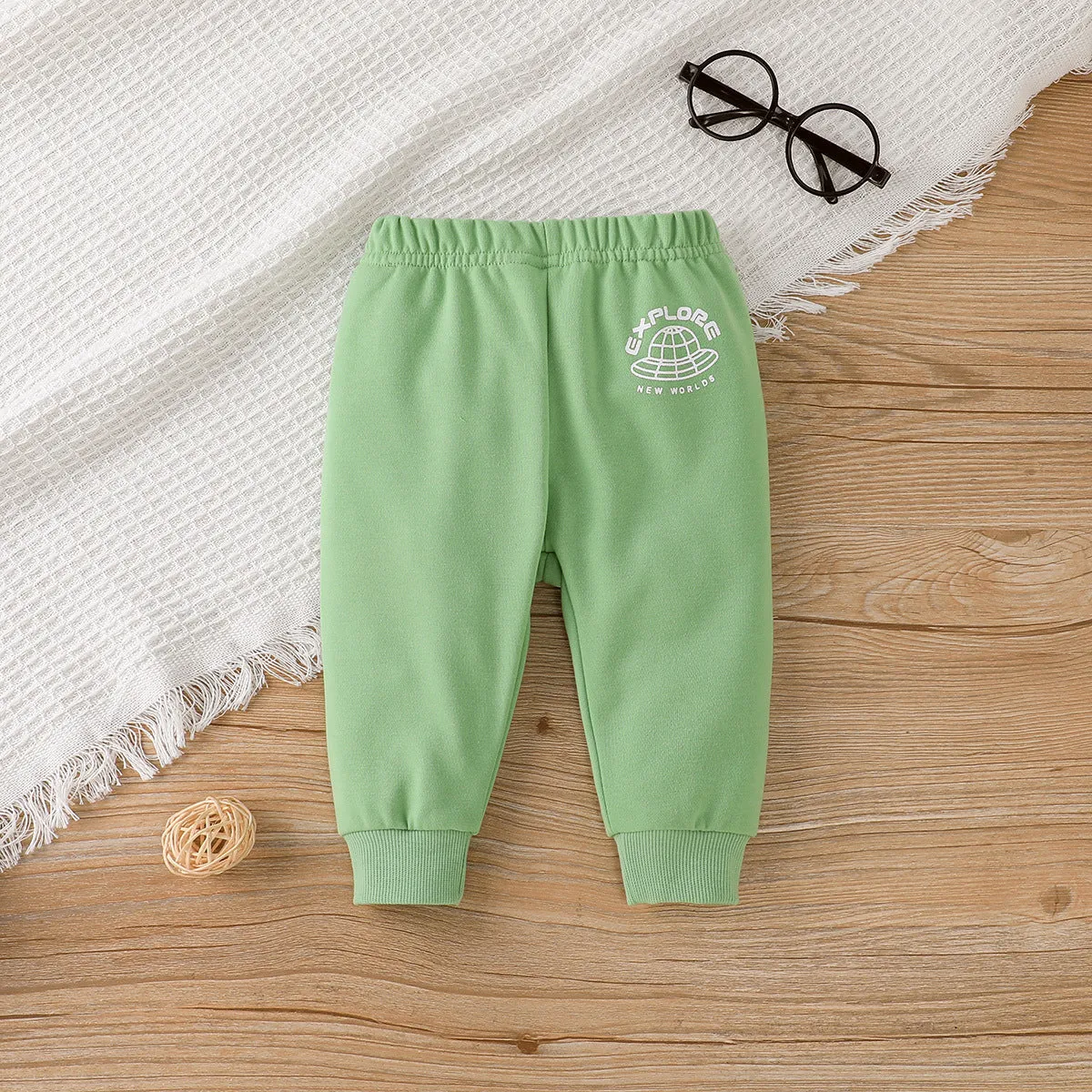 Wholesale Set 24030134: Kids Boys' 2-Piece Outfit with Solid Color Letters