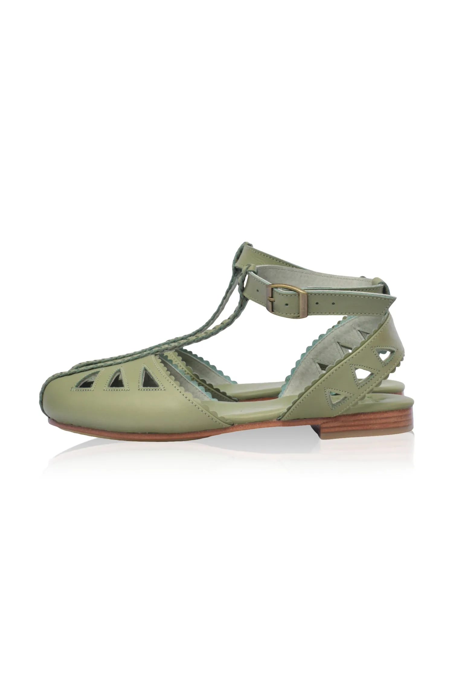 T-strap Leather Bounty Sandals