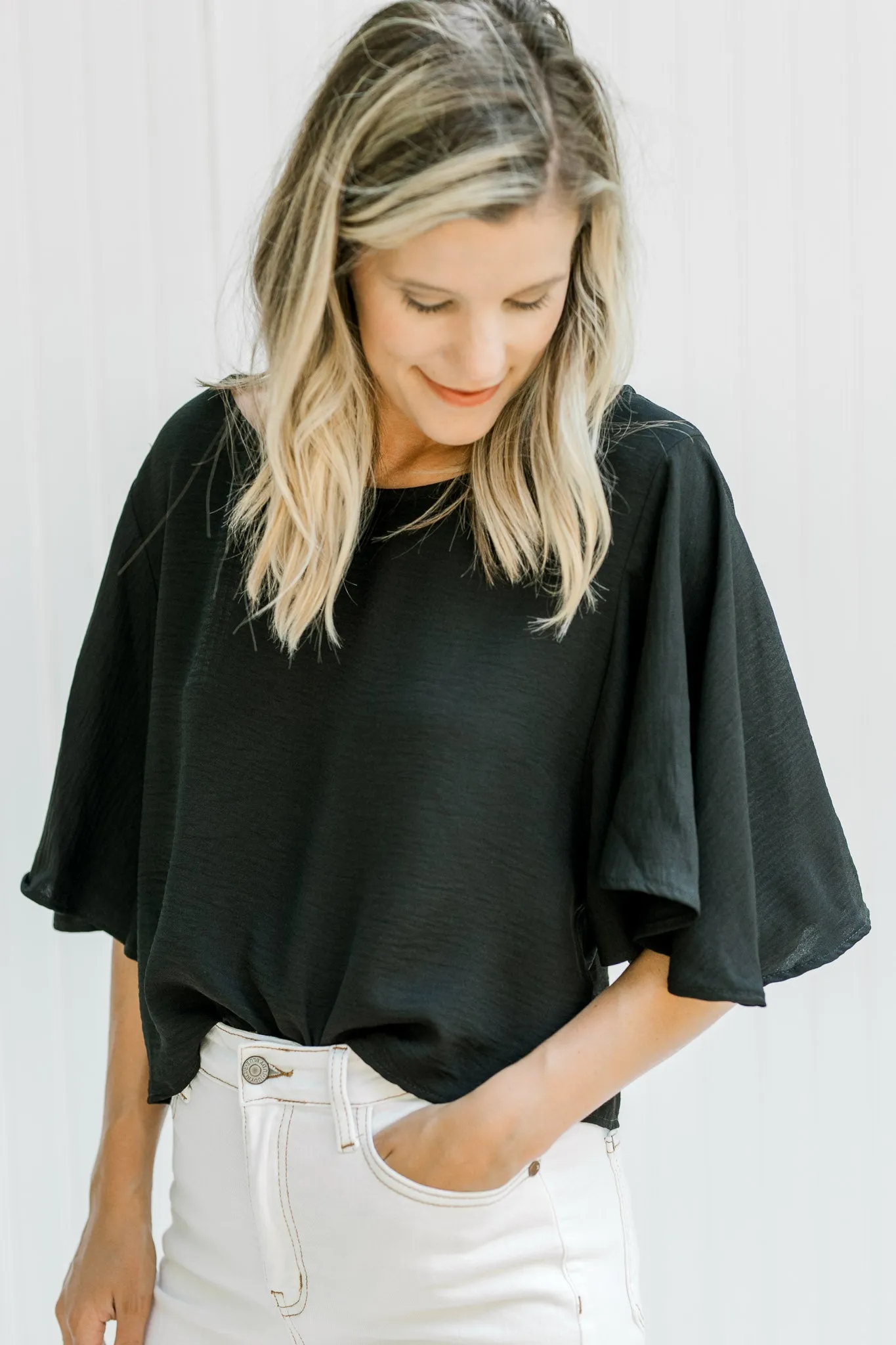 Black X Flattering Flowy Slightly Cropped Top